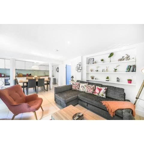 Spacious 2 bedroom Apartment in Camden