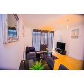 Spacious 2 Bedrooms Apartment In Stratford