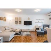 Spacious 2BDR Apartment with Beautiful Terrace