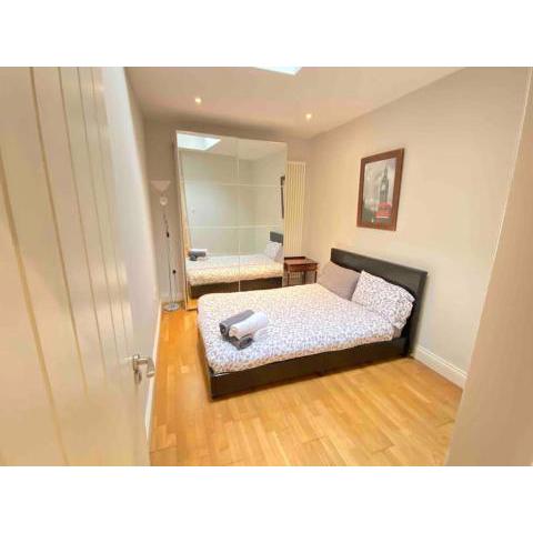 Spacious 3 bedrooms in Edgwar road