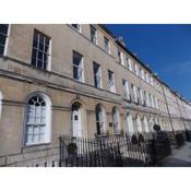 Spacious Apartment Central Bath