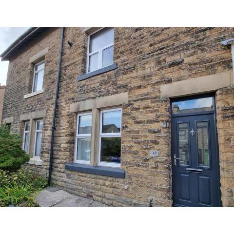 Spacious Four Bedroom Cottage in Buxton