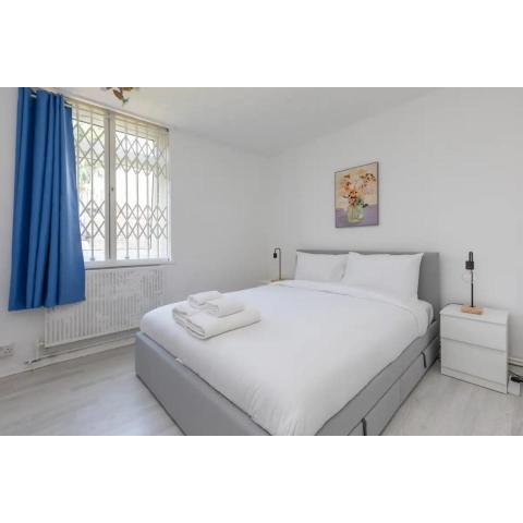 Spacious & Welcoming 4BD House - Kennington