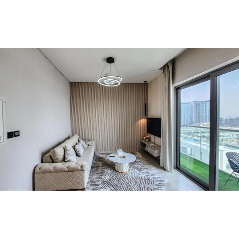 STAY Impeccable 1BR Holiday Home near Burj Khalifa