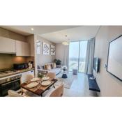 STAY Palatial 1 BR Holiday Home near Burj Khalifa