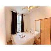 Stepney Green Holiday Apartment