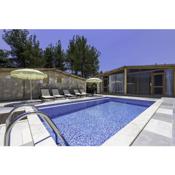 Stone Vacation Flat w Pool in Kas
