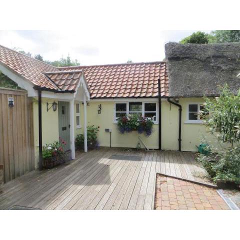 Stream Cottage, 450 year old thatched cottage