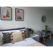 Studio apartment Harlow