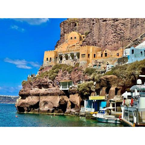 Studio in Old Port of Fira Sea view Santorini