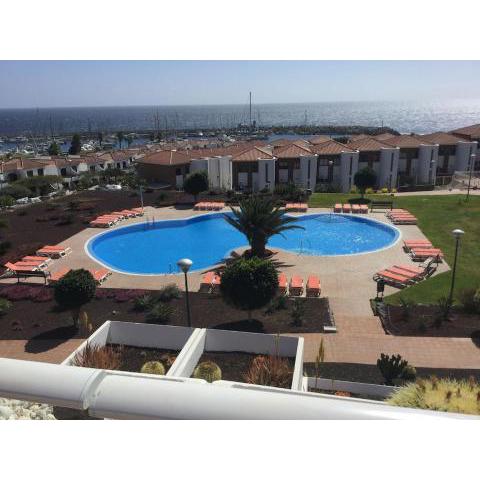 Stunning 2 bedroom apartment with full view of the sea and marina , full sun