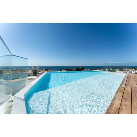 Stunning 3 BDR Flat W/ Rooftop Pool by LovelyStay