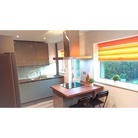 Stunning 3 bed House sleeps 5-6, WiFi, OFF Street Parking in Nottingham close to M1