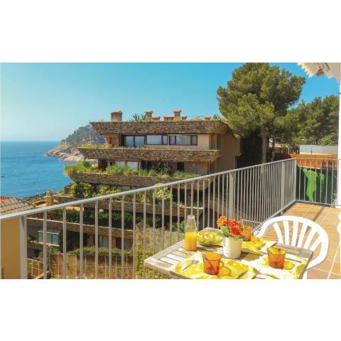 Stunning apartment in Tossa de Mar with 2 Bedrooms