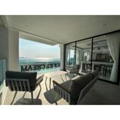 STUNNING BEACHFRONT VIEW LUXURIOUS APARTMENT 2