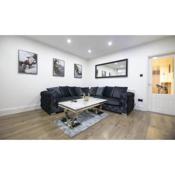 Stunning Bolton abode – Pool table – Parking