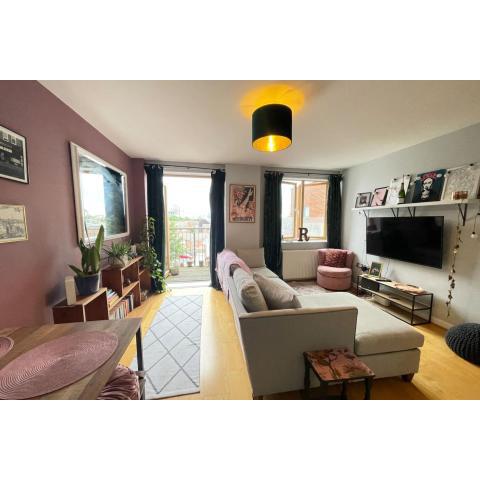 Stunning & Chic 1 Bedroom Flat - Plaistow!