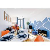 Stunning City Centre Apartment by 53 Degrees Property in Birmingham, Ideal for small groups!