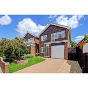 Stunning family home, walking distance to Herne Bay Beach!