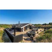 Stunning home in Hvide Sande with Sauna, 4 Bedrooms and WiFi
