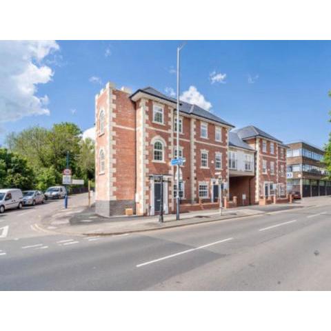 Stunning New Townhouse in the Heart of Warwick