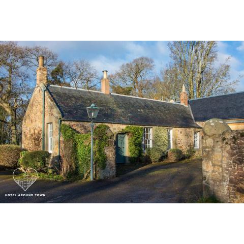 Stunning Stables Cottage in East Lothian Country Estate