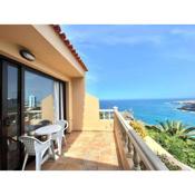 Stunning views beside the beach, aptartment with pool