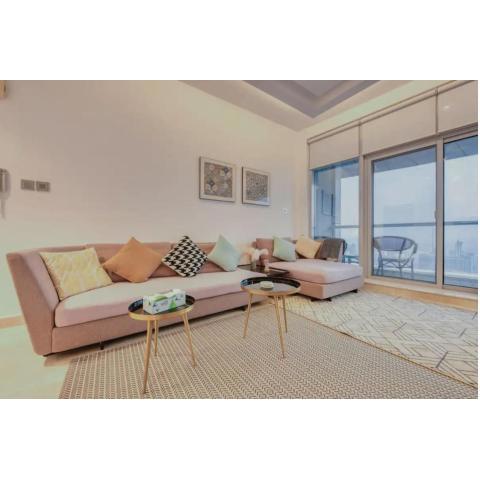 Stylish 1 Bedroom With Balcony in Torch Tower