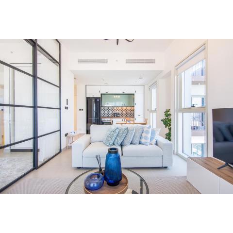 Stylish 2BR Apartment in Dubai Hills