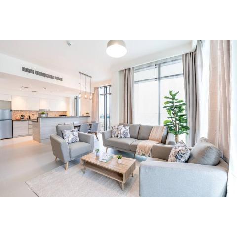 Stylish and Chic 2 Bedroom with Dubai Creek View