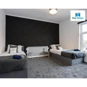 Stylish House By Keysleeps Central&Free Parking&Games Room At St Helens