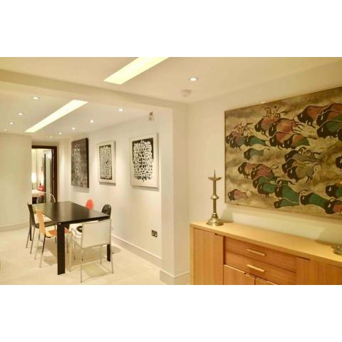 Stylish large cool 3 bed 3 bath Marylebone +AC