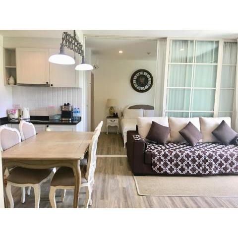 Summer Huahin Condo108,2 Bedroom,Near Beach&Cicada,Garden view,Amazing Swimming pool