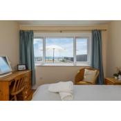 Sunny seafront chalet - sleeps 6