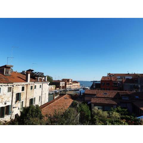 Sunrise Apartment in Giudecca