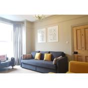 Superb Central Accommodation, Upper Room Seaford