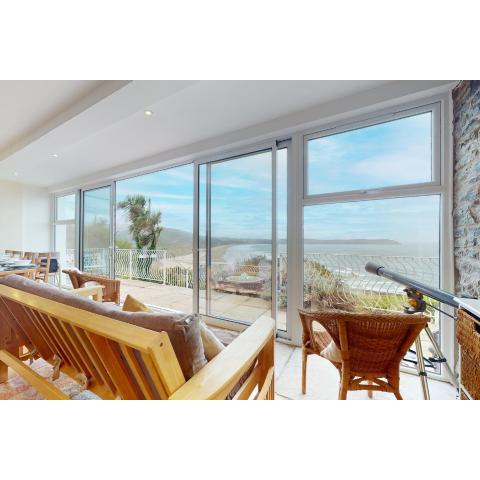 Superb Panoramic Sea Views Sleeps 10 Pet Friendly