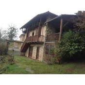 superbe petite maison de caractère dans le Cantal