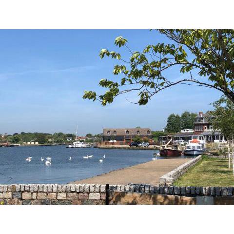 Swan View, Oulton Broad