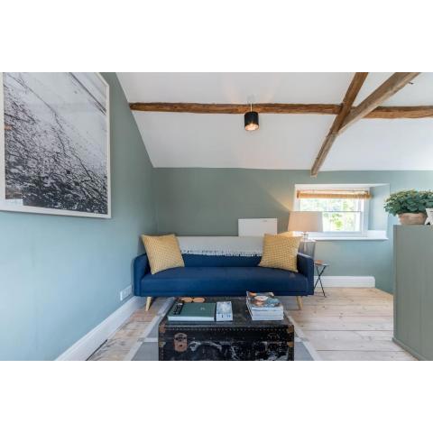 Talliers Cottage - Characterful & Central