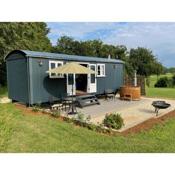 'The Barrington' - Westwell Downs Shepherd Huts