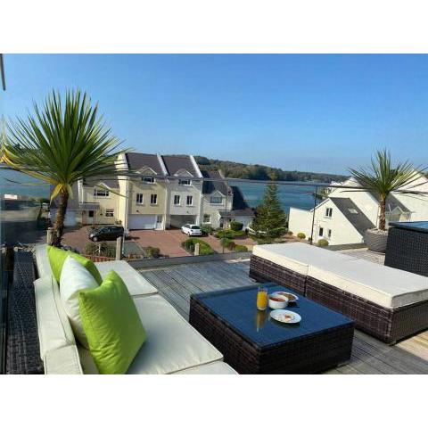 The Moorings Cottage, sea views of the Menai Straits in Snowdownia