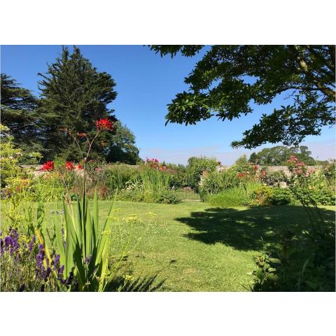 The Potting Shed, self contained, detached retreat in Shapwick village