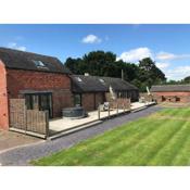 The Stables and Granary at Shawbroom Farm