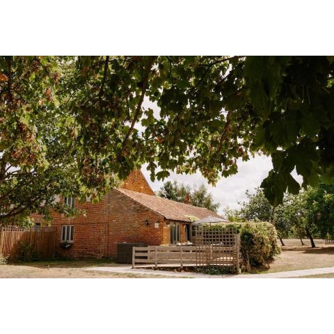 The Threshing Barn - relaxing countryside spa break