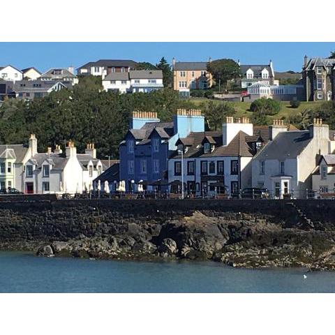 The Waterfront Seafront hotel and Bistro