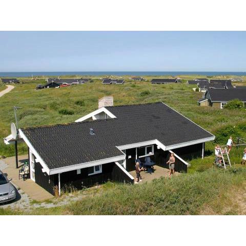 Three-Bedroom Holiday home in Hjørring 1