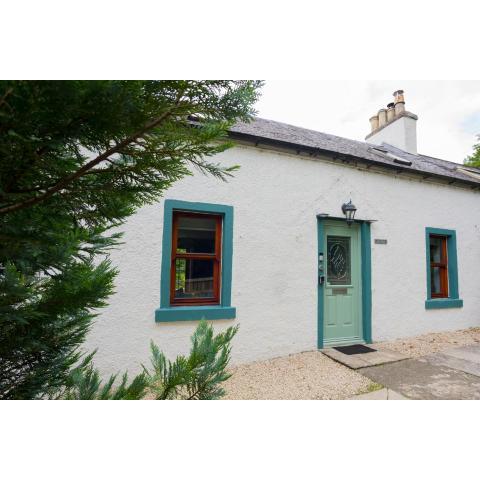 Tig Cottage - a rural, quirky, pet friendly 2 bedroom cottage near Ballantrae