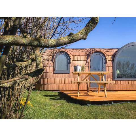 Tiny House De Boet, in de natuur op 450 Meter van het Strand