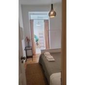 Tiny suite with private bathroom - Bairro Alto